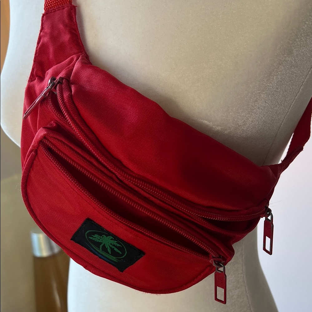Women’s Red Crossbody Fanny Pack - Sleek Hands-Free Bag - Picture 2 of 8